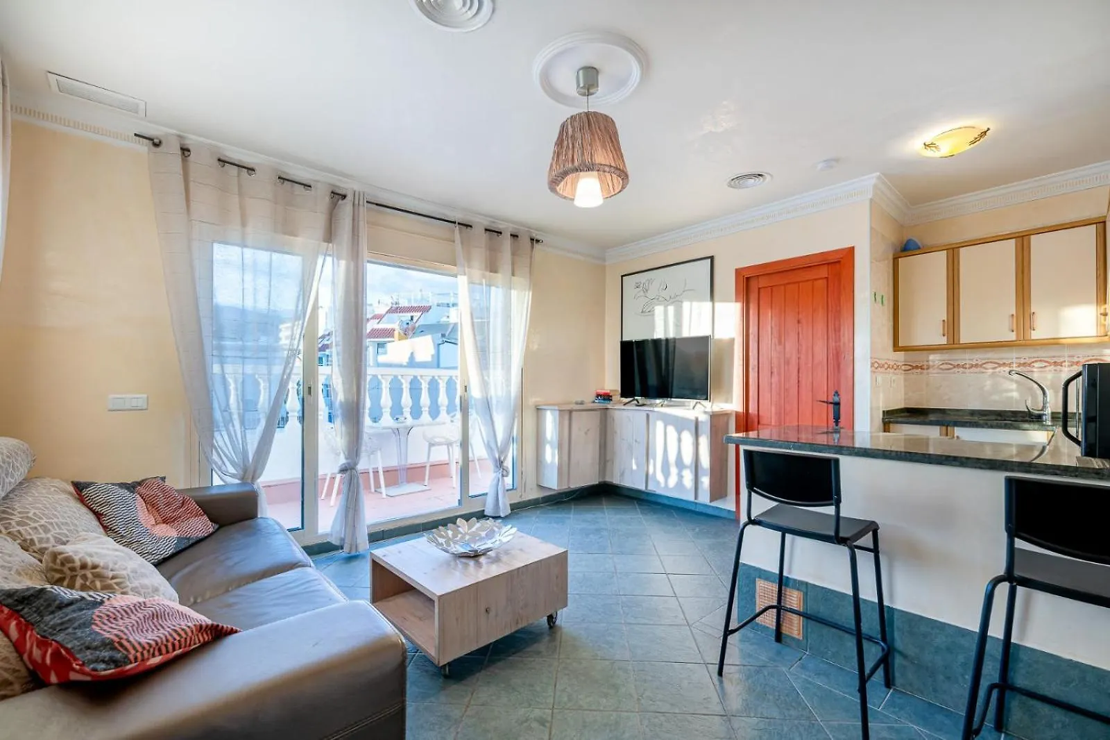 Hof Van Holland Carihuela Torremolinos Apartment